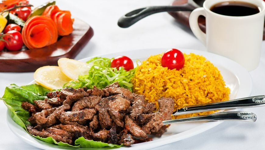 Azayem restaurant for all kind of meat with rice meal