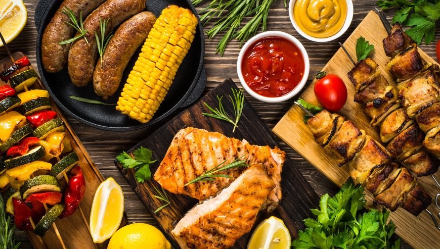 Ayal Alfareej restaurant for all kind of  grilled  meat &chicken &fish