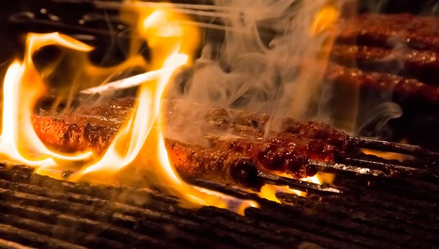 Ayal Alfareej restaurant for all kind of  grilled  meat &chicken &fish